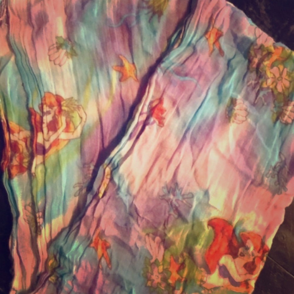 Ariel Scarf